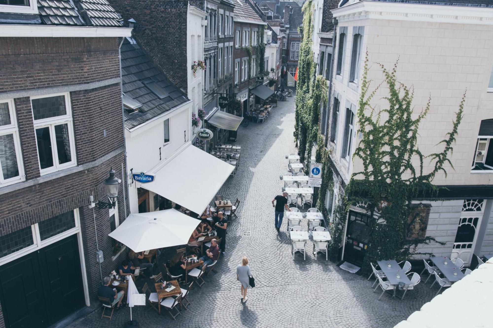 Le Virage Bistro En Hotel Maastricht Bagian luar foto