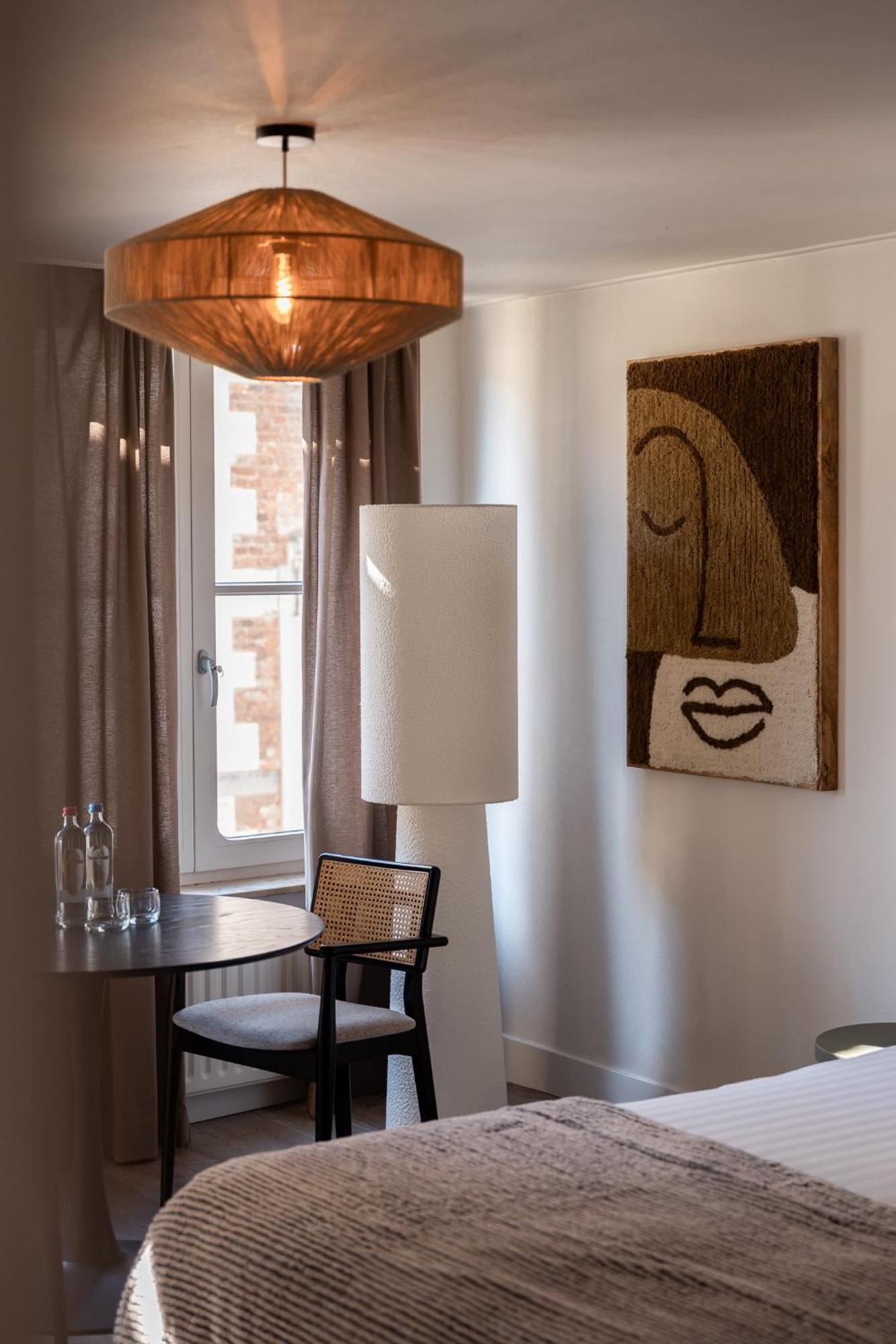 Le Virage Bistro En Hotel Maastricht Bagian luar foto